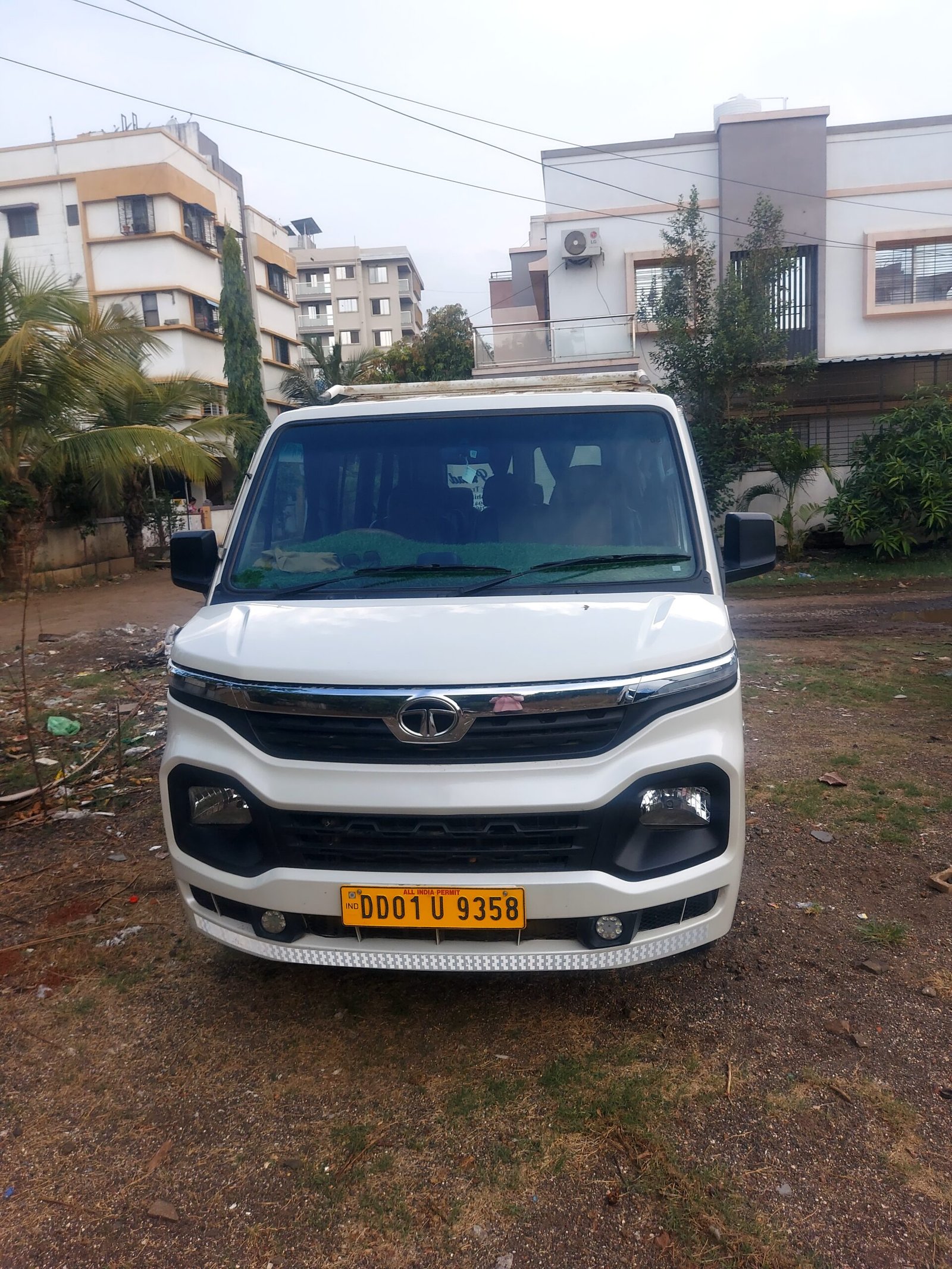 Tempo Travellers Rent in Nashik